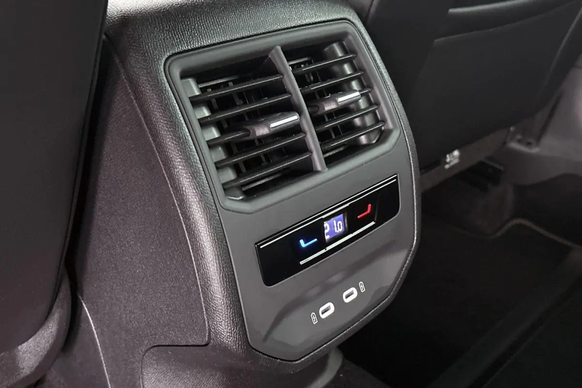 1.4 e-Hybrid Achteruitrijcamera 18" Stoelverwarming Carplay