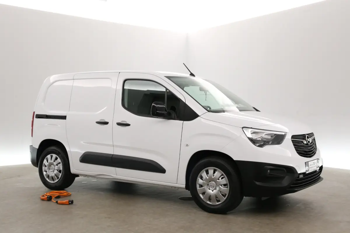 50 kWh 136PK | Snelladen | SOH 98% | 3 Zits | Airco | Camera | Carplay | Cruise | Navi | Parkeersens.