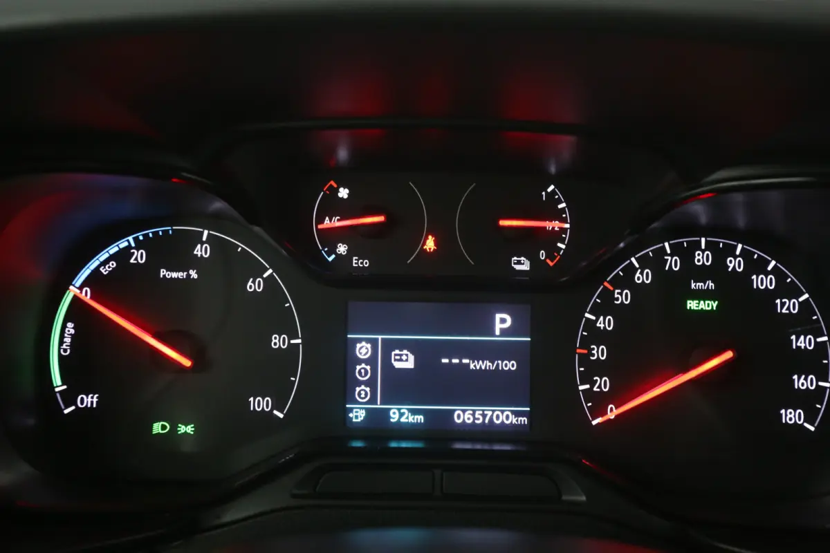 50 kWh 136PK | Snelladen | SOH 98% | 3 Zits | Airco | Camera | Carplay | Cruise | Navi | Parkeersens.