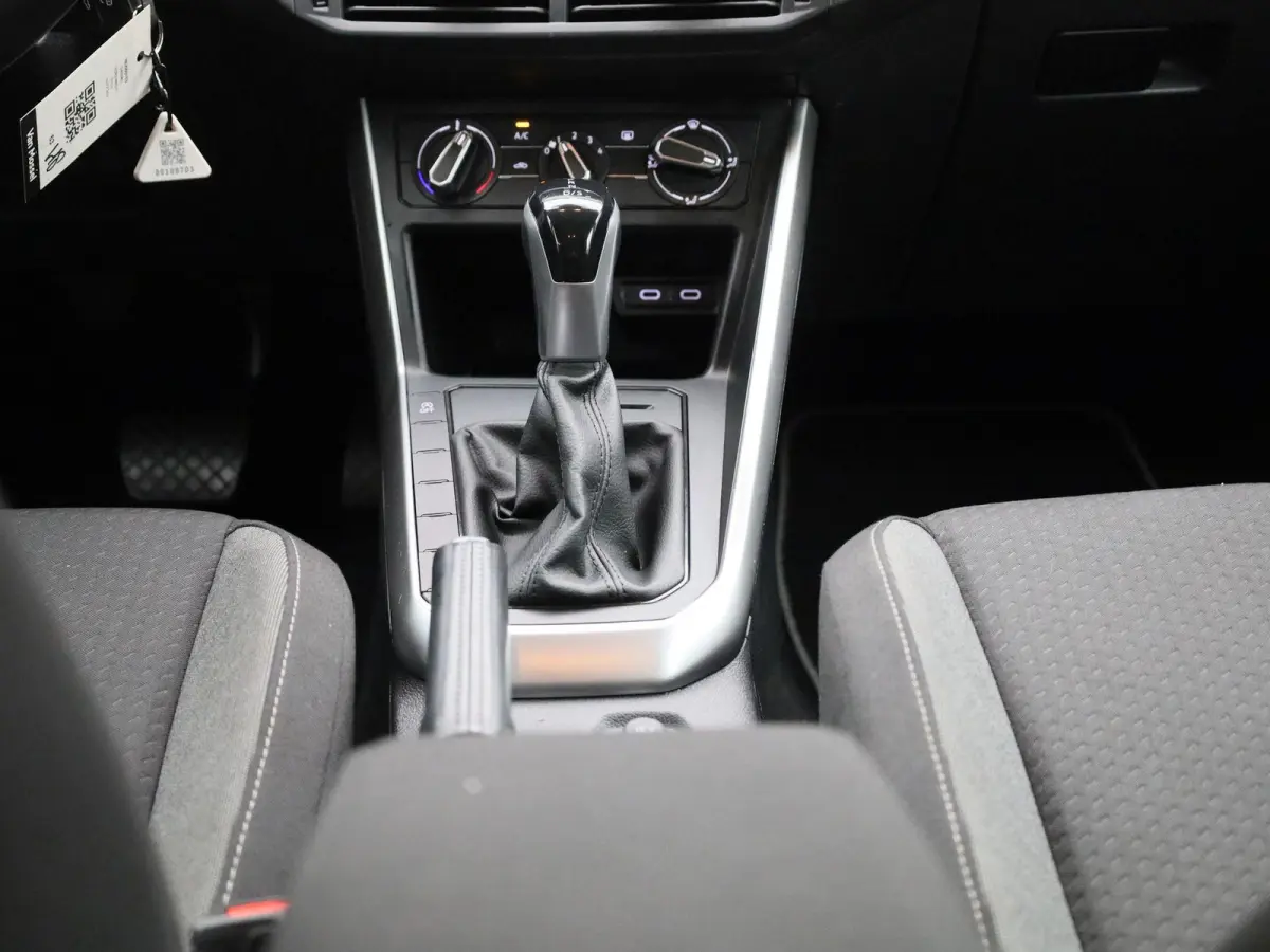 1.0 TSI Life | Automaat | Navigatie | Cruise control Adaptive | Apple Carplay / Android Auto | DAB | Virtual cockpit | Airco |