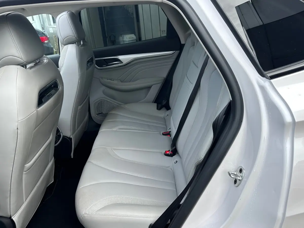 Exclusive 70 kWh SOH 94.22% PANO BOSE TREKHAAK LEER CAMERA DEALER OND EERSTE EIG