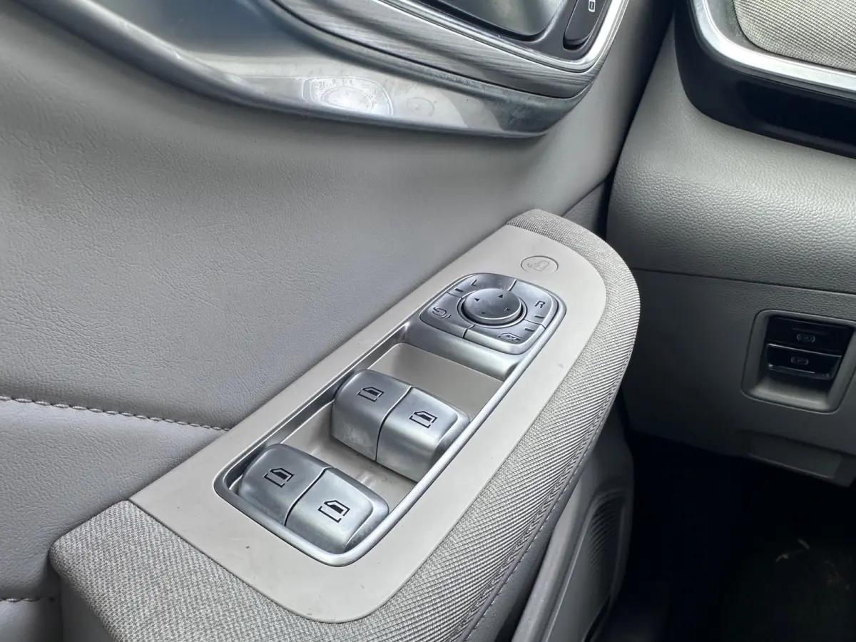 Exclusive 70 kWh SOH 94.22% PANO BOSE TREKHAAK LEER CAMERA DEALER OND EERSTE EIG