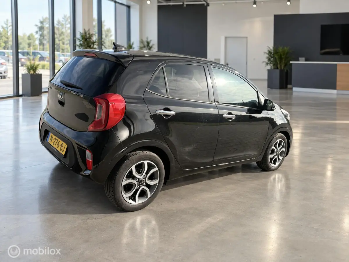 1.0 DPi DynamicPlusLine | Camera | Keyless | Clima | 71.648km | Zwart | Incl. BTW