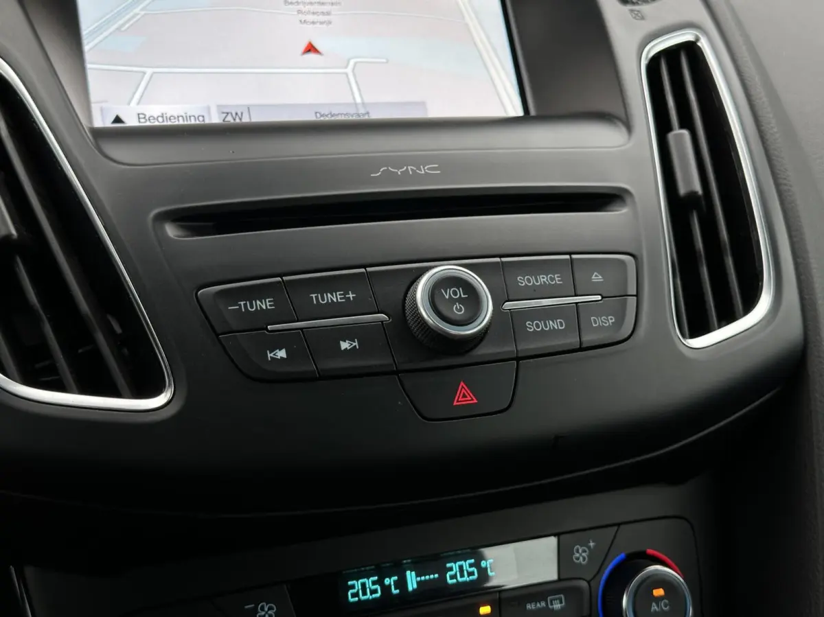 1.5/150pk Titanium|NAP|Trekh|PDC|Cruise|Climate|LED|Apple Carplay|Navi|Isofix|17" LMV