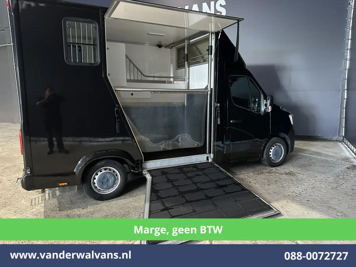 2.3 dCi 150pk **MARGE, geen BTW** L2H2 Paardenwagen Euro6 Airco | Camera | Cruisecontrol | Trekhaak Bijrijdersbank