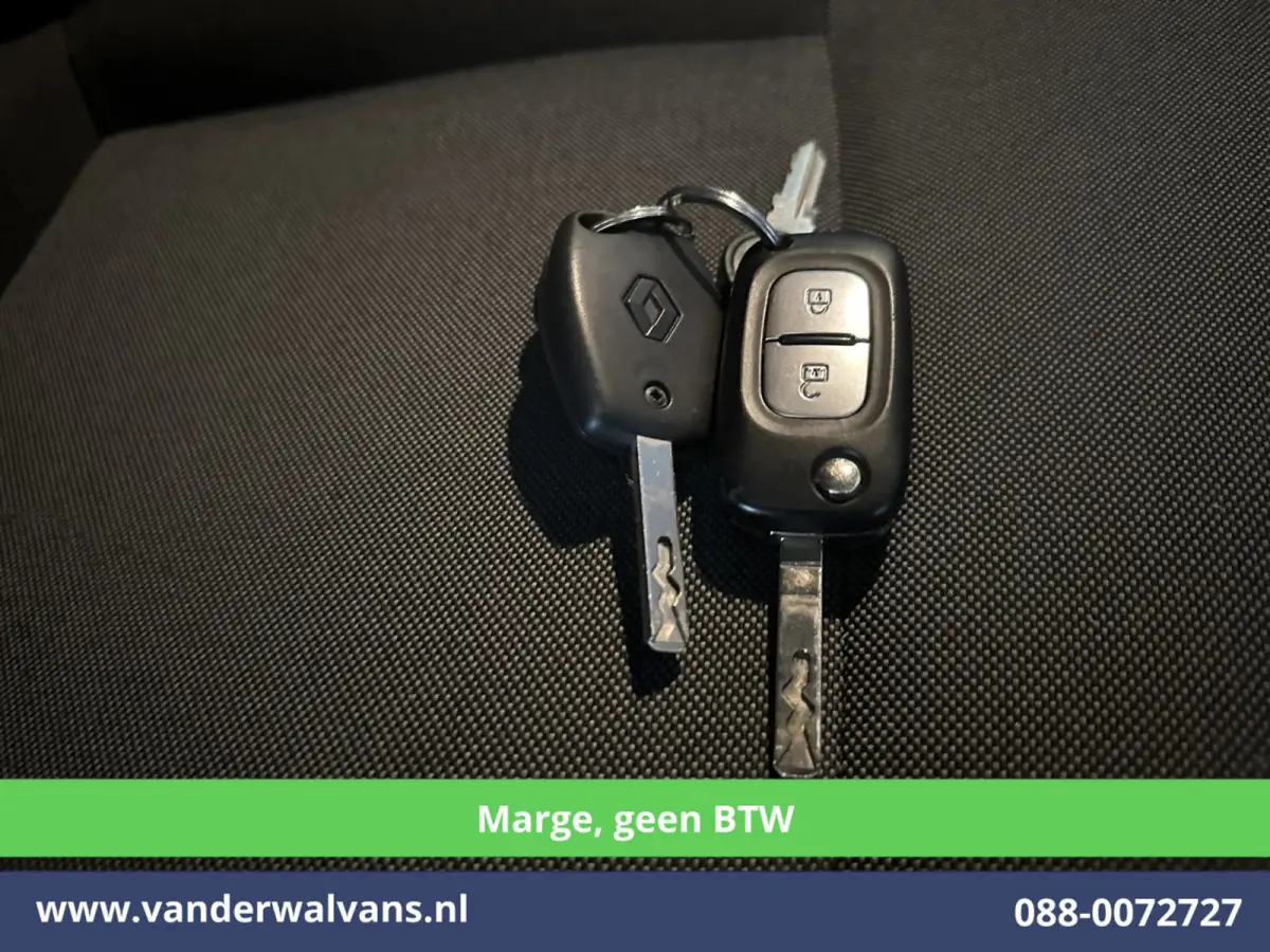 2.3 dCi 150pk **MARGE, geen BTW** L2H2 Paardenwagen Euro6 Airco | Camera | Cruisecontrol | Trekhaak Bijrijdersbank