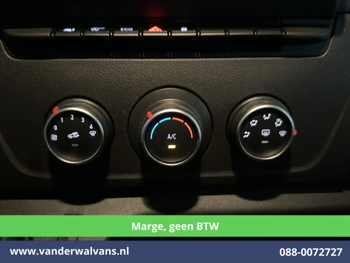 2.3 dCi 150pk **MARGE, geen BTW** L2H2 Paardenwagen Euro6 Airco | Camera | Cruisecontrol | Trekhaak Bijrijdersbank