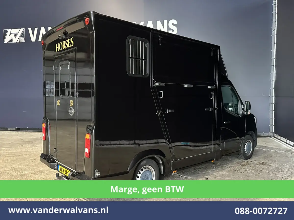 2.3 dCi 150pk **MARGE, geen BTW** L2H2 Paardenwagen Euro6 Airco | Camera | Cruisecontrol | Trekhaak Bijrijdersbank