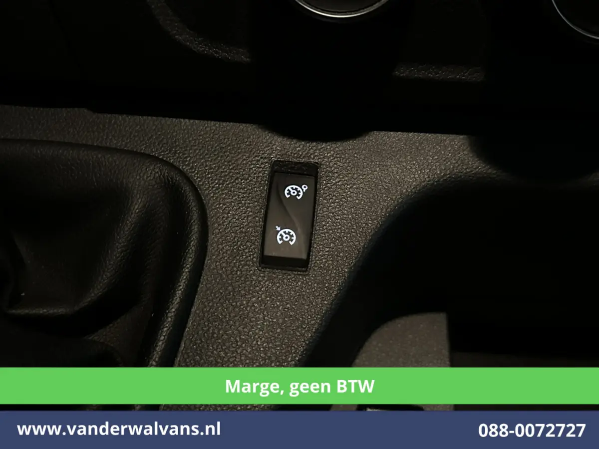 2.3 dCi 150pk **MARGE, geen BTW** L2H2 Paardenwagen Euro6 Airco | Camera | Cruisecontrol | Trekhaak Bijrijdersbank