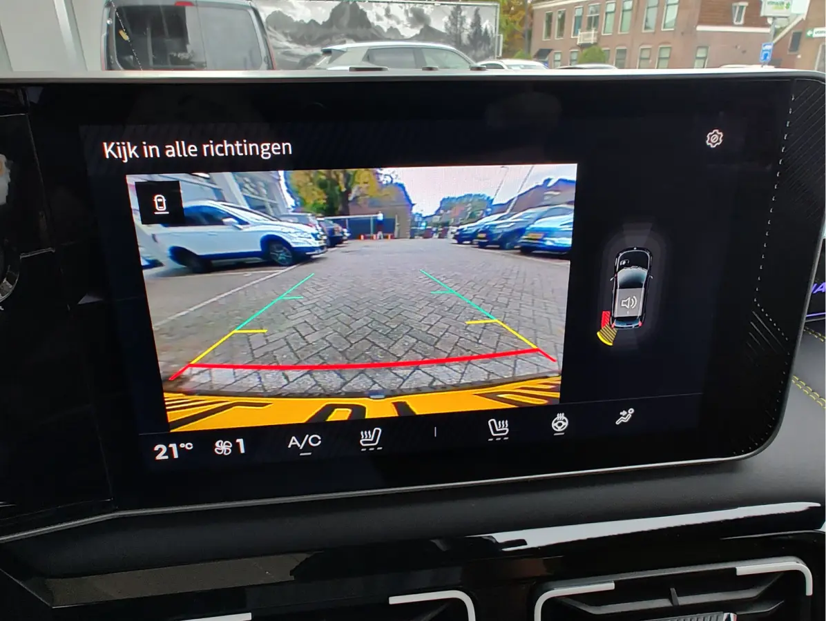 COMFORT RANGE ICONIC CINQ 52 kWh SoH 99,5% | Adaptive Cruise | Warmtepomp | Stuurverwarming