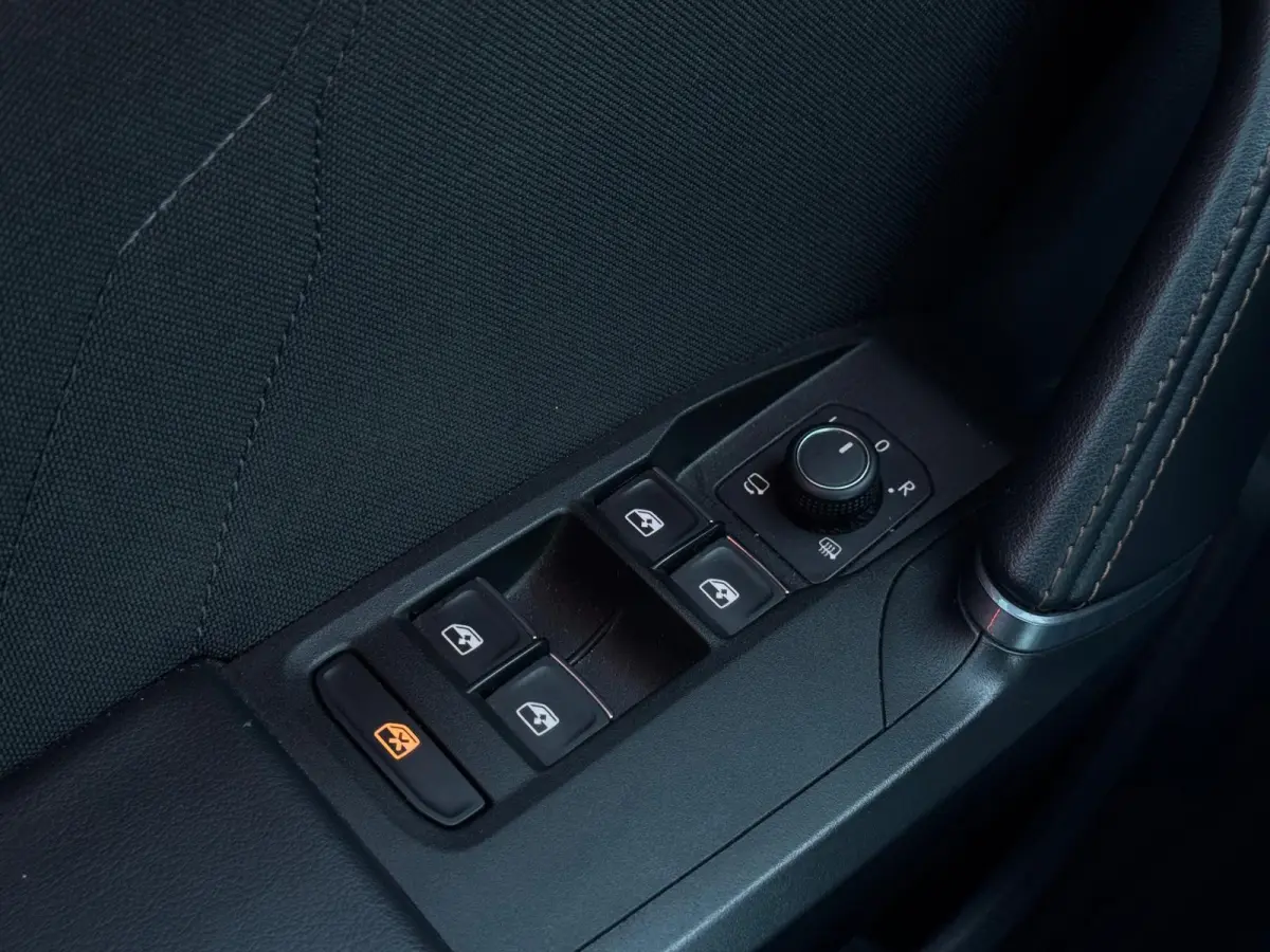 1.5 TSI Business M22 NAVI|APPLE CARPLAY|LEDER|SPORTVELGEN