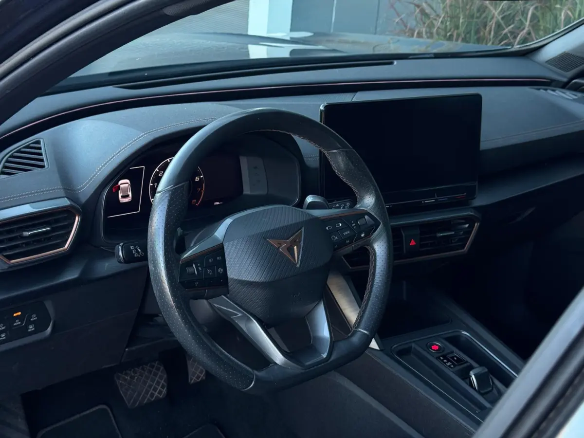 1.5 TSI Business M22 NAVI|APPLE CARPLAY|LEDER|SPORTVELGEN
