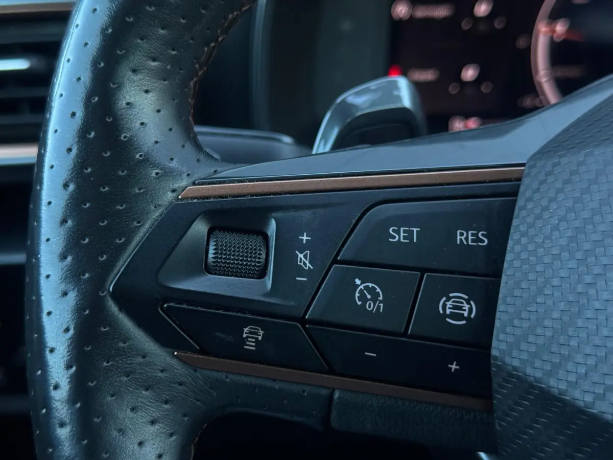 1.5 TSI Business M22 NAVI|APPLE CARPLAY|LEDER|SPORTVELGEN