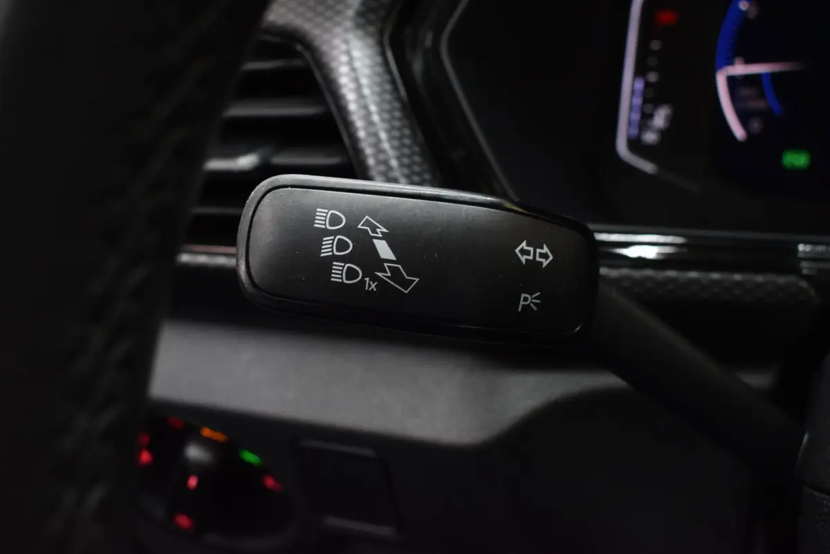 1.0 TSI Life 2e eig. NL-Auto R-Line Carplay ACC Led Virtual Navi Airco + Nwe APK