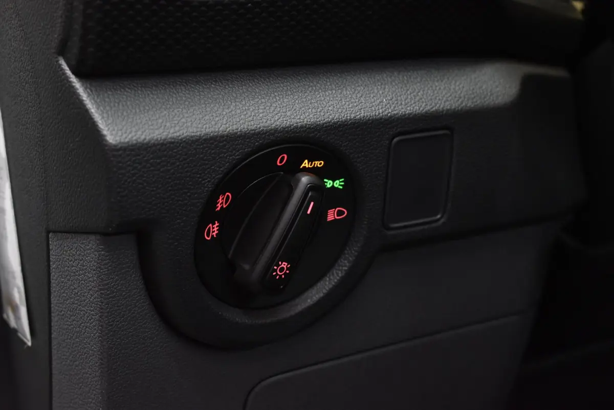 1.0 TSI Life 2e eig. NL-Auto R-Line Carplay ACC Led Virtual Navi Airco + Nwe APK