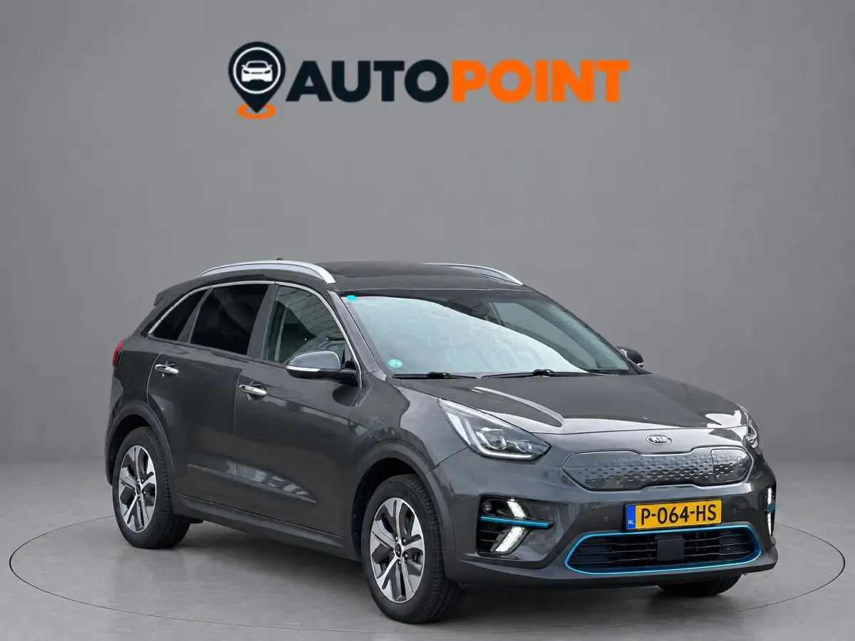 ExecutiveLine 64 kWh Soh 100% FASE 3 OPEN DAK LEER /JBL/ CAMERA