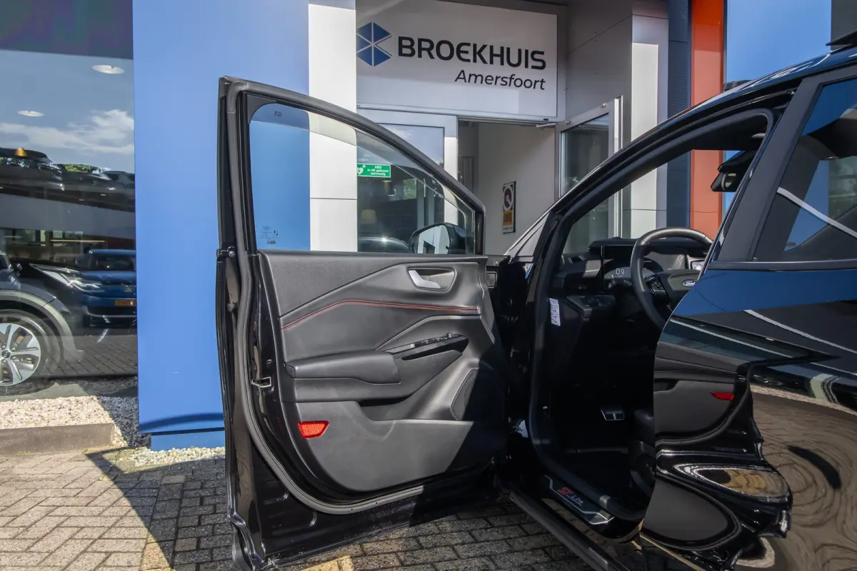 1.0 EcoBoost | ST-Line X | Panorama dak | 360 Camera | B&O | Stoel/Stuur/Vooruitverwarming | Elektrische achterklep | Adaptive Cruise | Achteruitrijcamera | Apple Carplay/Android Auto|telefo