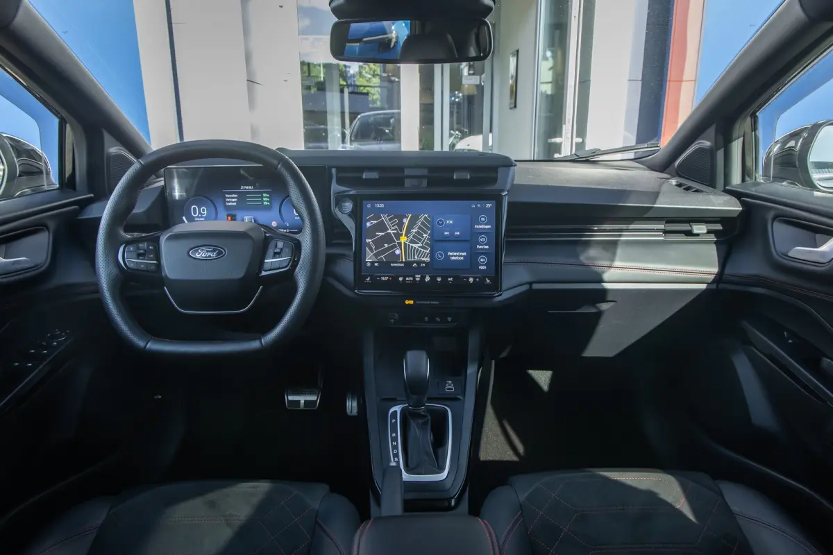 1.0 EcoBoost | ST-Line X | Panorama dak | 360 Camera | B&O | Stoel/Stuur/Vooruitverwarming | Elektrische achterklep | Adaptive Cruise | Achteruitrijcamera | Apple Carplay/Android Auto|telefo