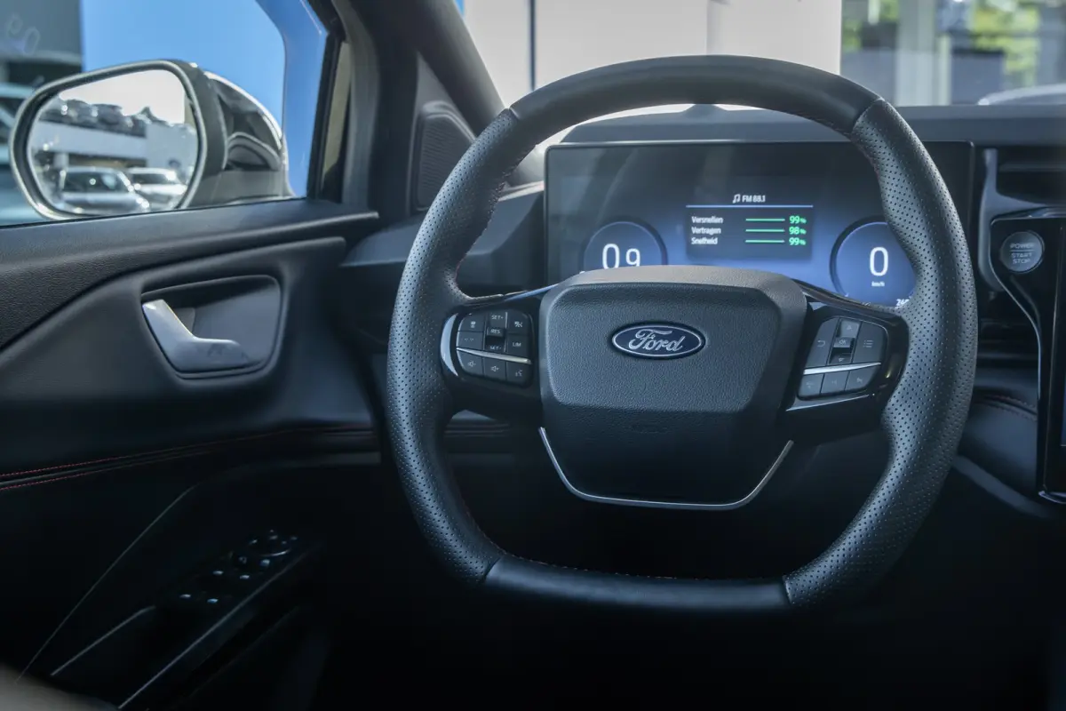 1.0 EcoBoost | ST-Line X | Panorama dak | 360 Camera | B&O | Stoel/Stuur/Vooruitverwarming | Elektrische achterklep | Adaptive Cruise | Achteruitrijcamera | Apple Carplay/Android Auto|telefo
