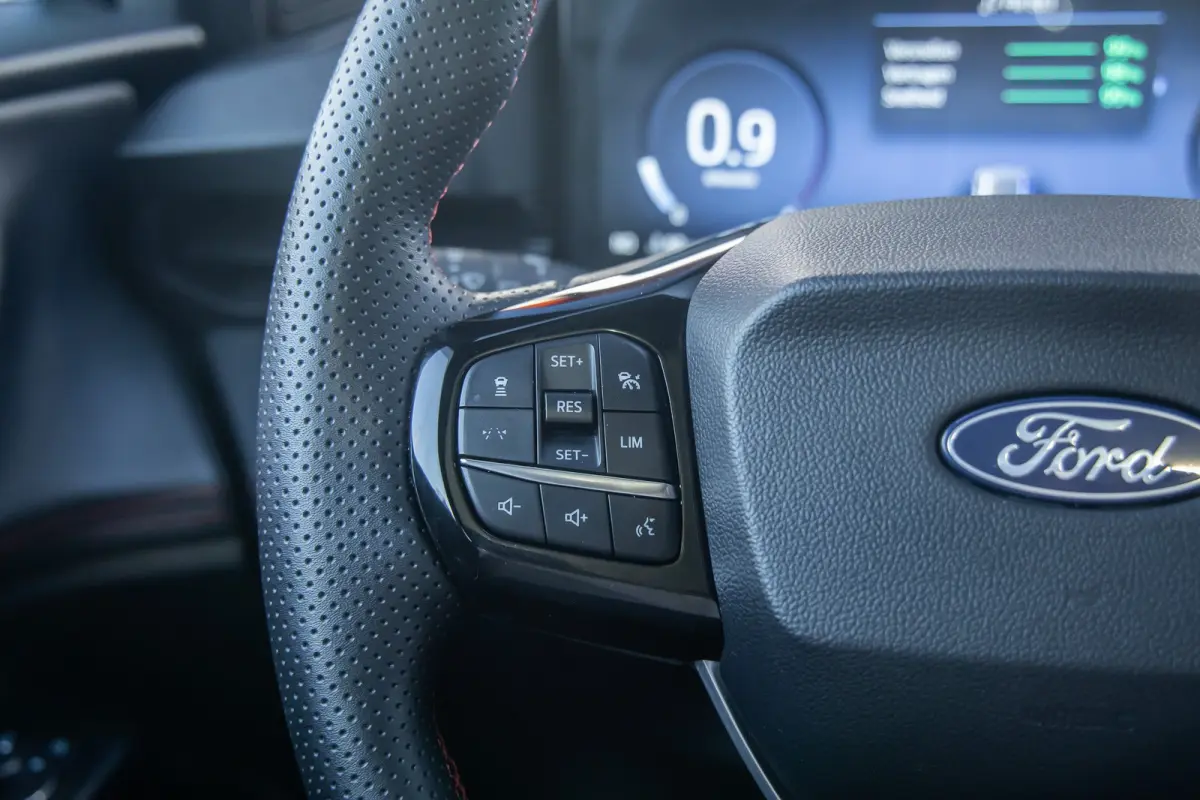 1.0 EcoBoost | ST-Line X | Panorama dak | 360 Camera | B&O | Stoel/Stuur/Vooruitverwarming | Elektrische achterklep | Adaptive Cruise | Achteruitrijcamera | Apple Carplay/Android Auto|telefo