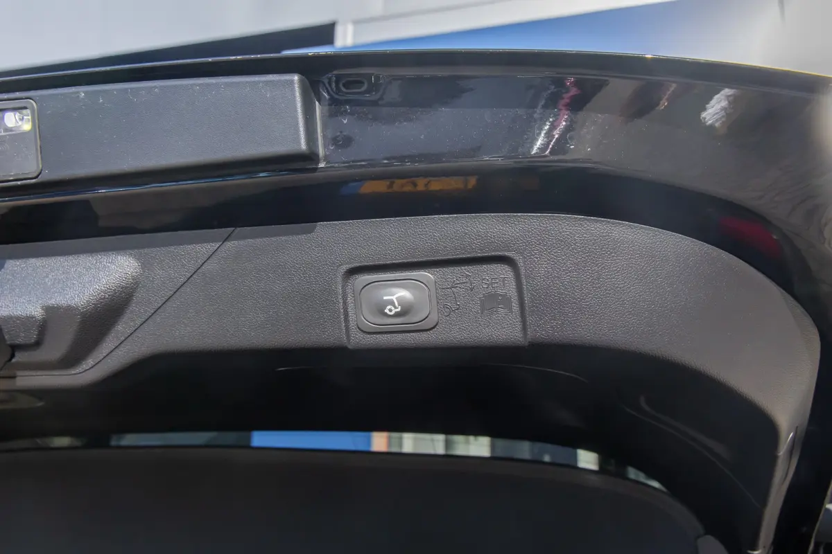 1.0 EcoBoost | ST-Line X | Panorama dak | 360 Camera | B&O | Stoel/Stuur/Vooruitverwarming | Elektrische achterklep | Adaptive Cruise | Achteruitrijcamera | Apple Carplay/Android Auto|telefo