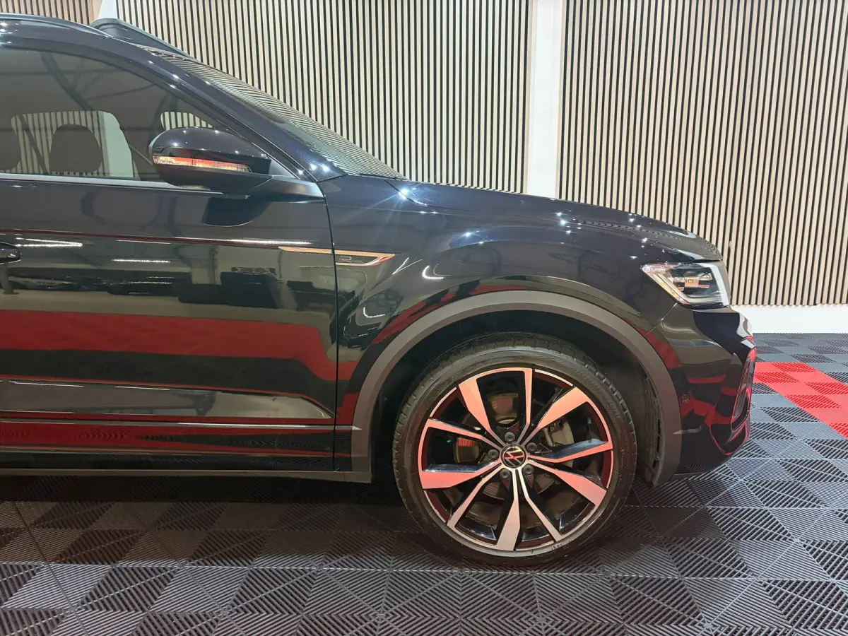 1.5 TSI R-Line Black Pack Edition 2025 /Pano/Camera/Keyless///
