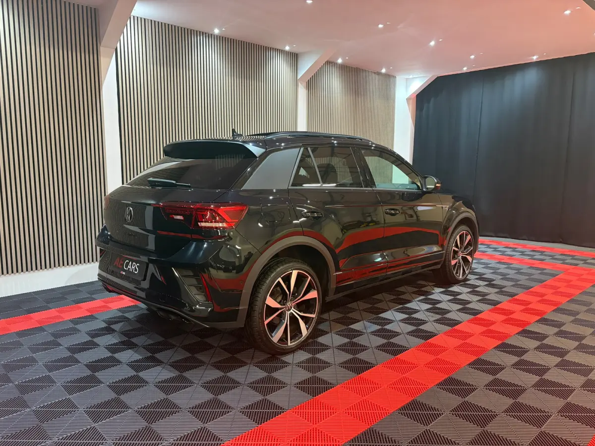 1.5 TSI R-Line Black Pack Edition 2025 /Pano/Camera/Keyless///