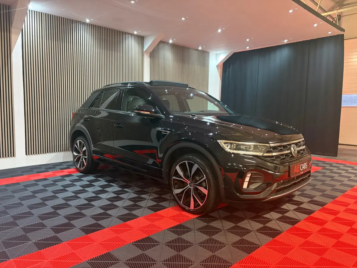 1.5 TSI R-Line Black Pack Edition 2025 /Pano/Camera/Keyless///