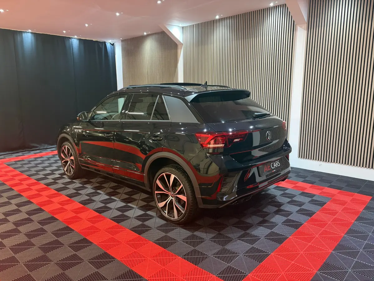 1.5 TSI R-Line Black Pack Edition 2025 /Pano/Camera/Keyless///