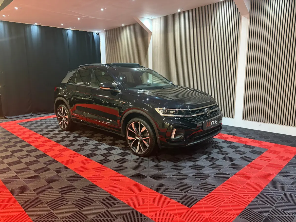 1.5 TSI R-Line Black Pack Edition 2025 /Pano/Camera/Keyless///