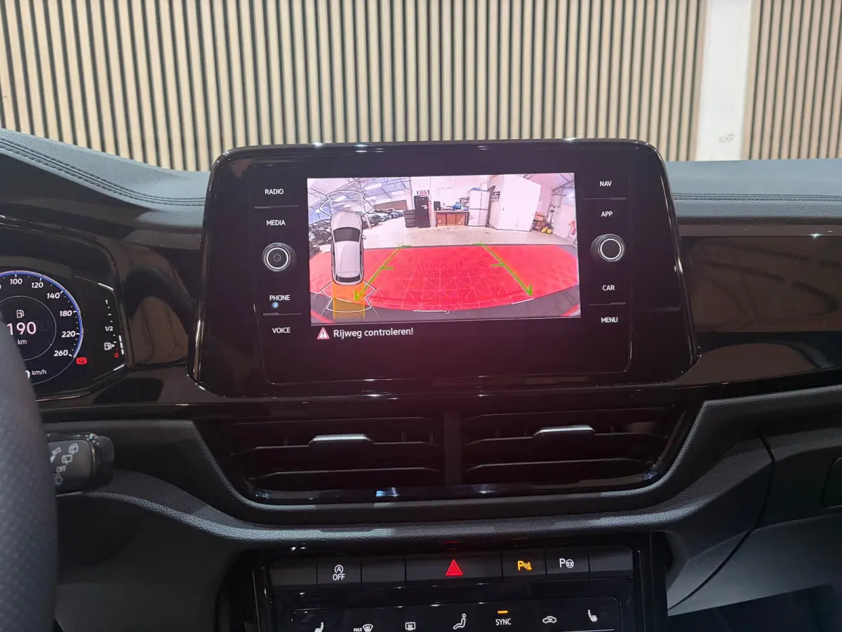 1.5 TSI R-Line Black Pack Edition 2025 /Pano/Camera/Keyless///