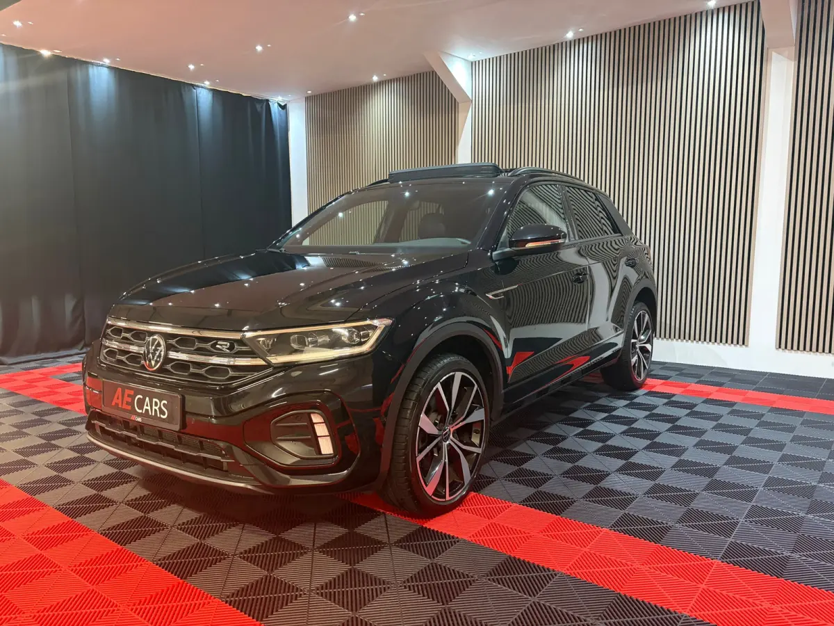 1.5 TSI R-Line Black Pack Edition 2025 /Pano/Camera/Keyless///