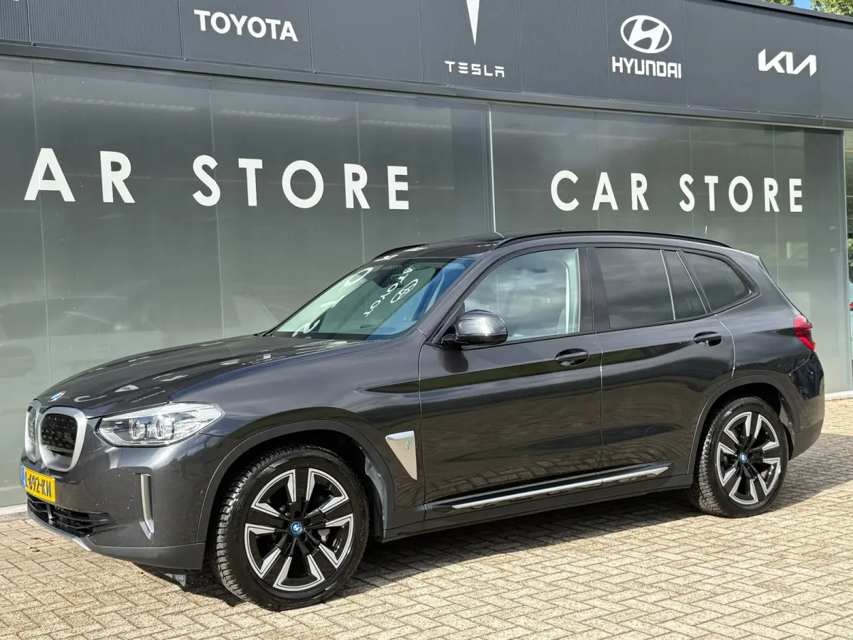 Executive 80 kWh SHADOW LINE 98% SOH PANO|LEDER|CARPLAY