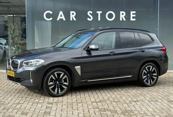 Executive 80 kWh SHADOW LINE 98% SOH PANO|LEDER|CARPLAY
