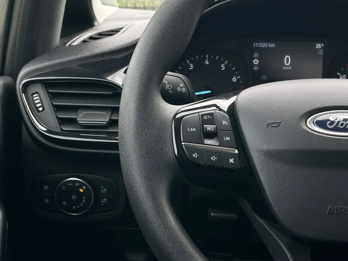 1.1 Trend | Carplay | Navi | PDC | Cruise Control |