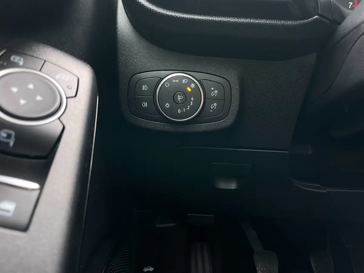1.1 Trend | Carplay | Navi | PDC | Cruise Control |