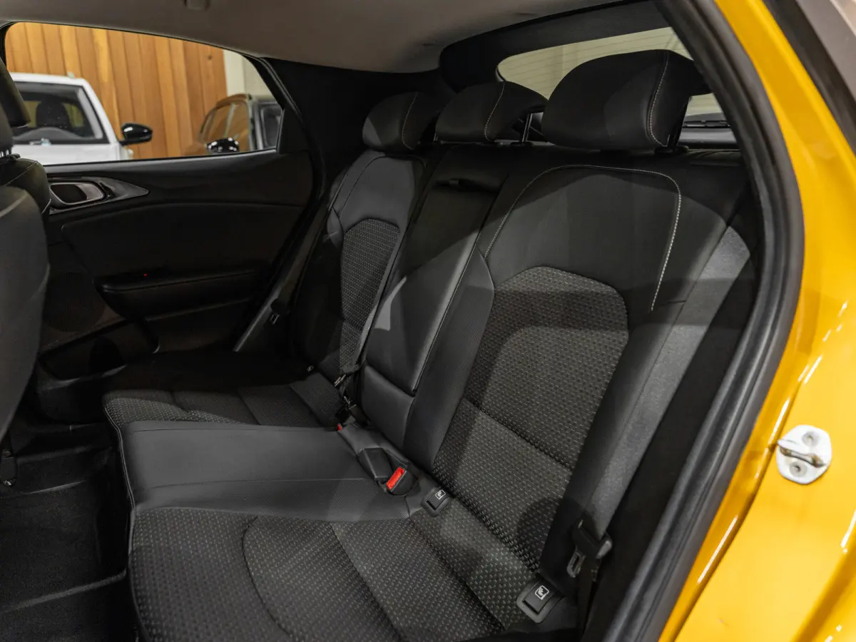 1.0 T-GDi DynamicPlusLine, Navi, Apple Carplay, Cruise, Bluetooth/Tel, PDC, Private Glas, Volledig Onderhouden