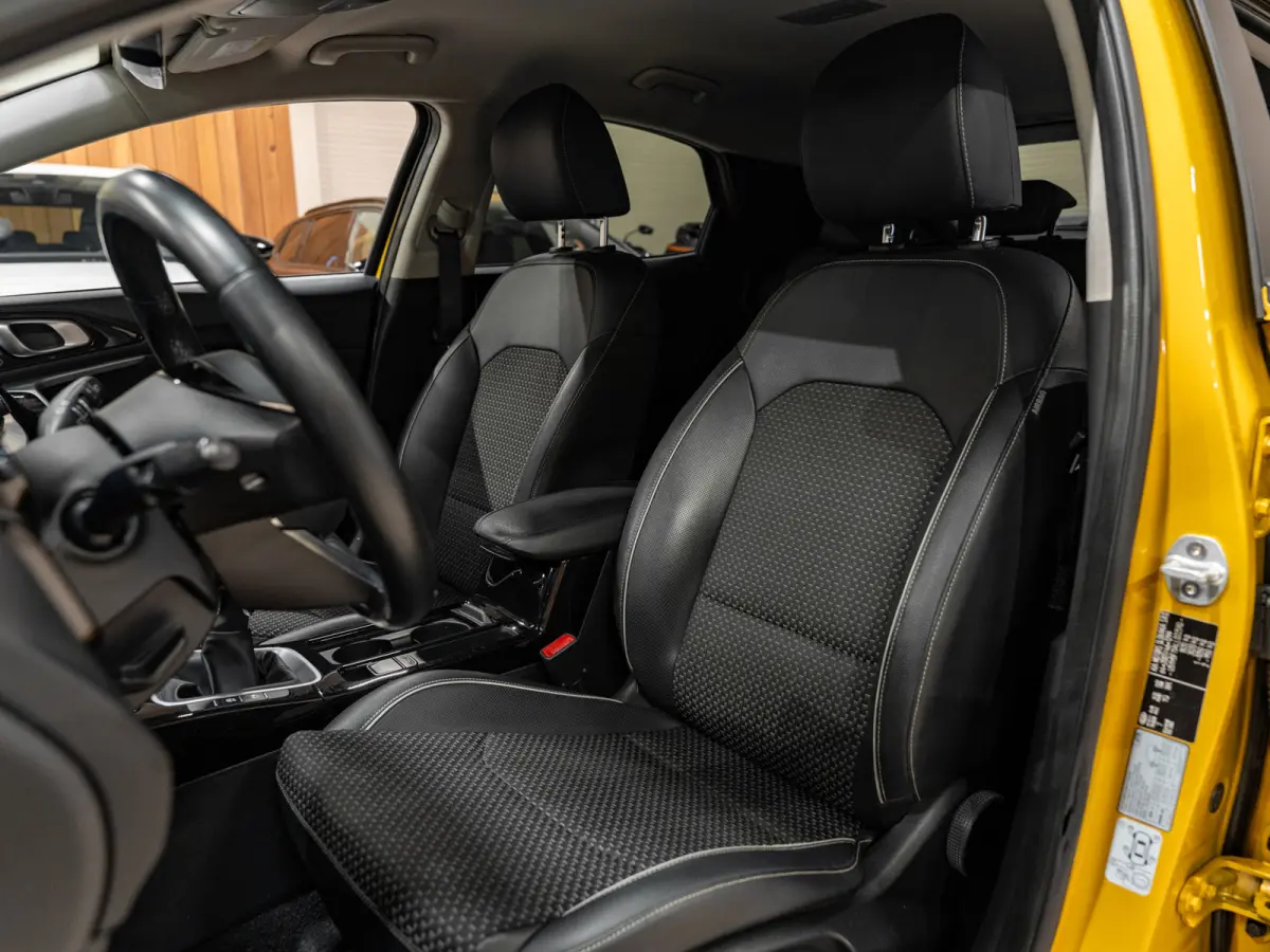 1.0 T-GDi DynamicPlusLine, Navi, Apple Carplay, Cruise, Bluetooth/Tel, PDC, Private Glas, Volledig Onderhouden