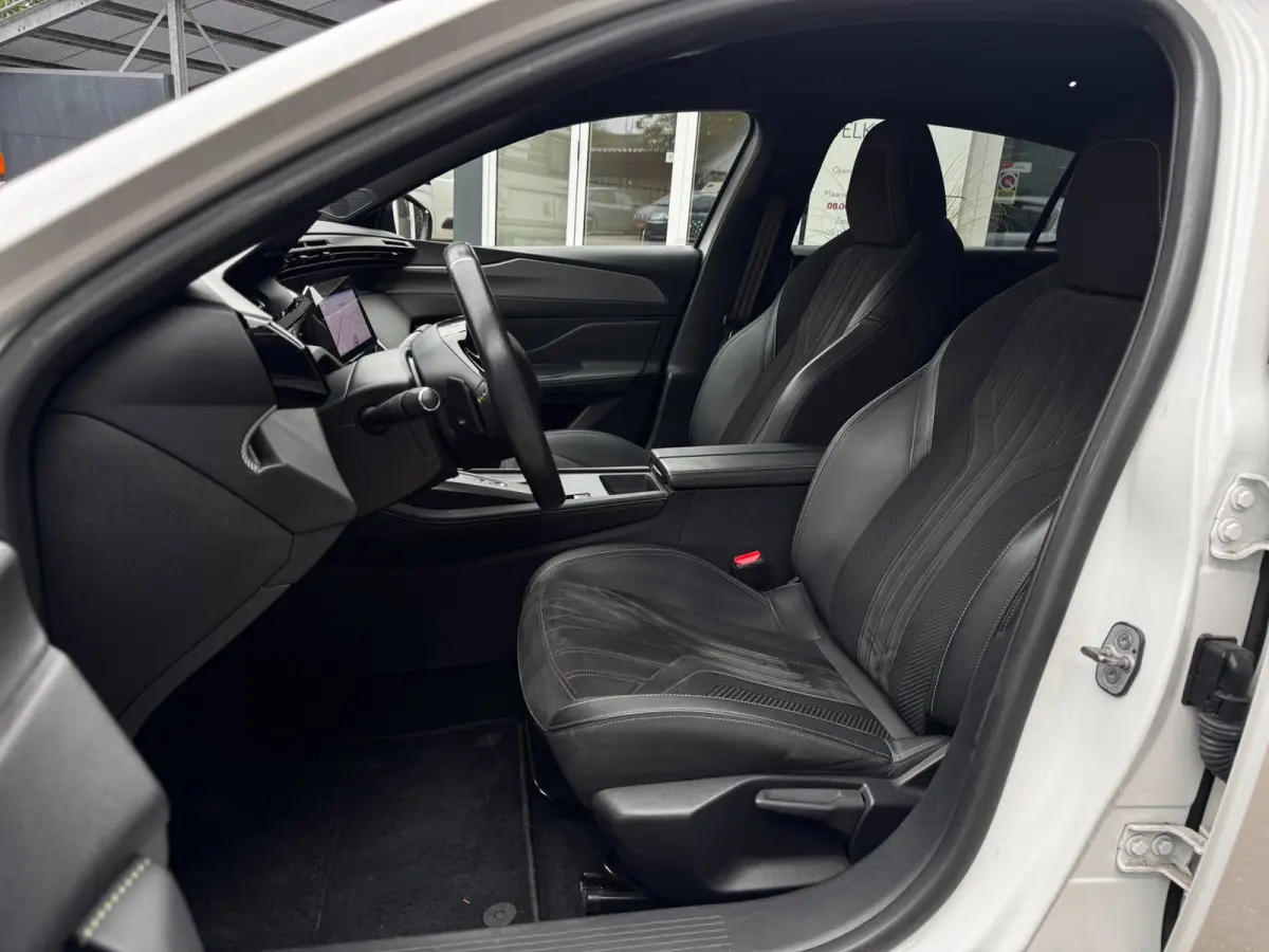 1.2 PureTech GT | NL-Auto | Camera | Matrix-LED | Leder-Alcantara | Virtual Cockpit | Navigatie