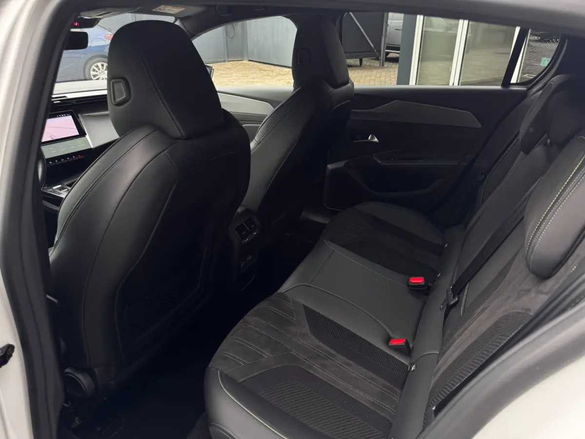 1.2 PureTech GT | NL-Auto | Camera | Matrix-LED | Leder-Alcantara | Virtual Cockpit | Navigatie
