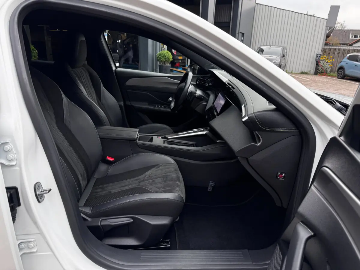 1.2 PureTech GT | NL-Auto | Camera | Matrix-LED | Leder-Alcantara | Virtual Cockpit | Navigatie