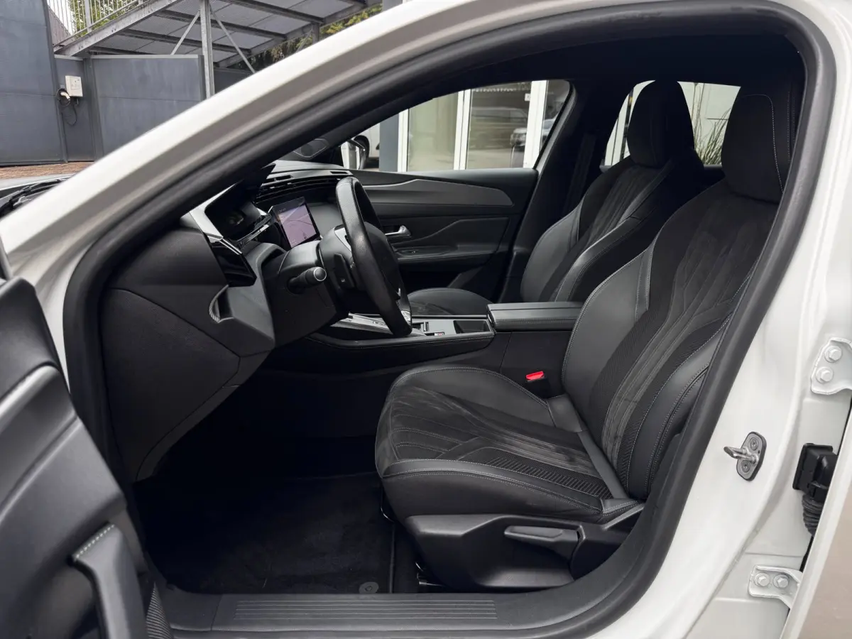 1.2 PureTech GT | NL-Auto | Camera | Matrix-LED | Leder-Alcantara | Virtual Cockpit | Navigatie