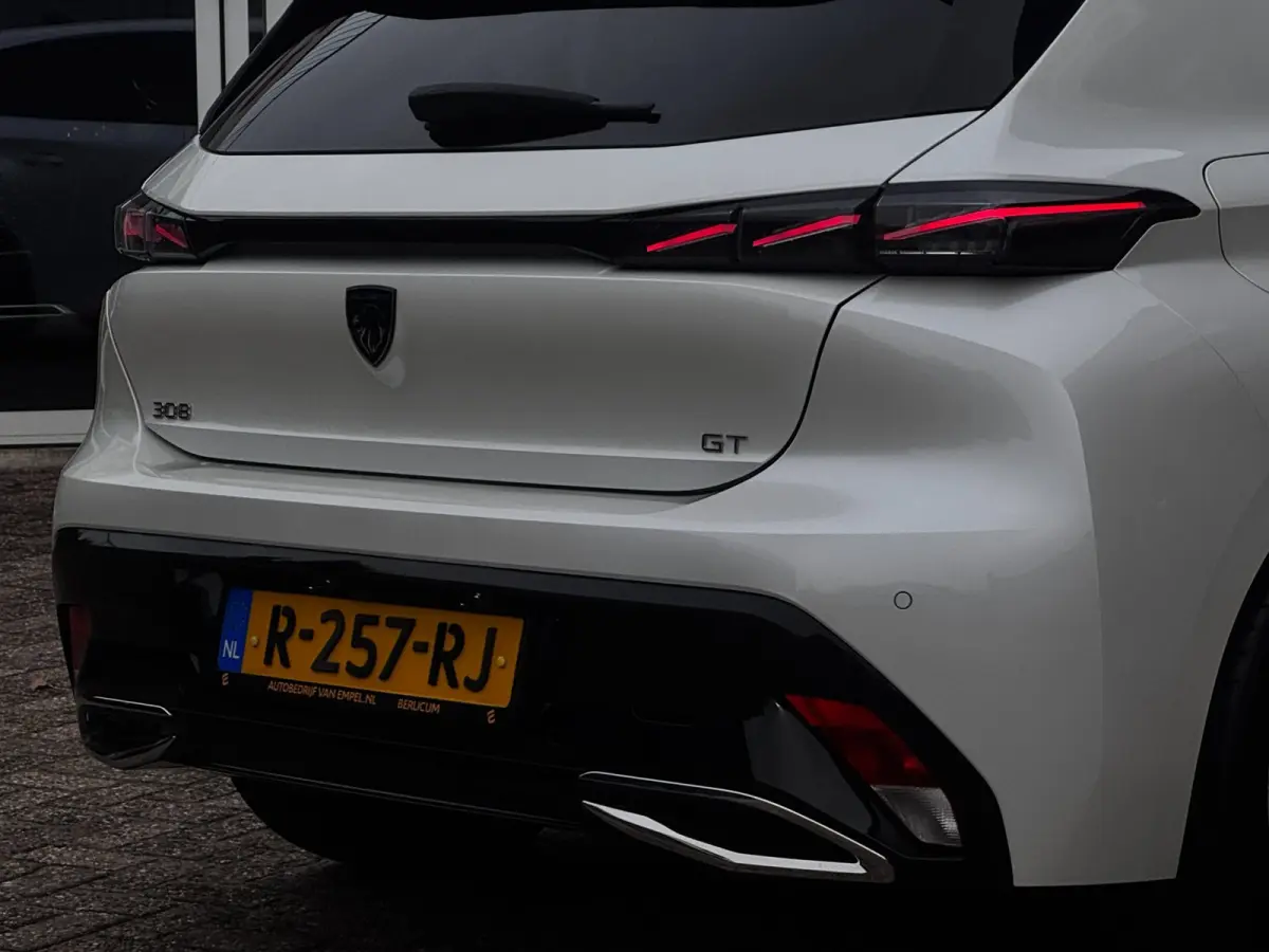 1.2 PureTech GT | NL-Auto | Camera | Matrix-LED | Leder-Alcantara | Virtual Cockpit | Navigatie