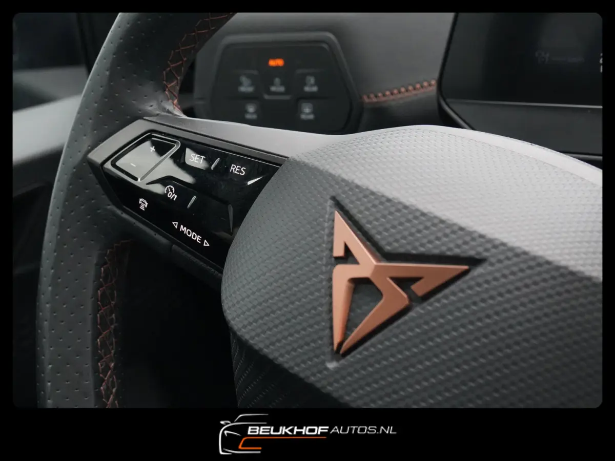 Copper Edition One 62 kWh / HUD / 360Cam / Pano