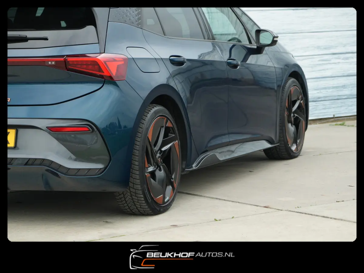 Copper Edition One 62 kWh / HUD / 360Cam / Pano
