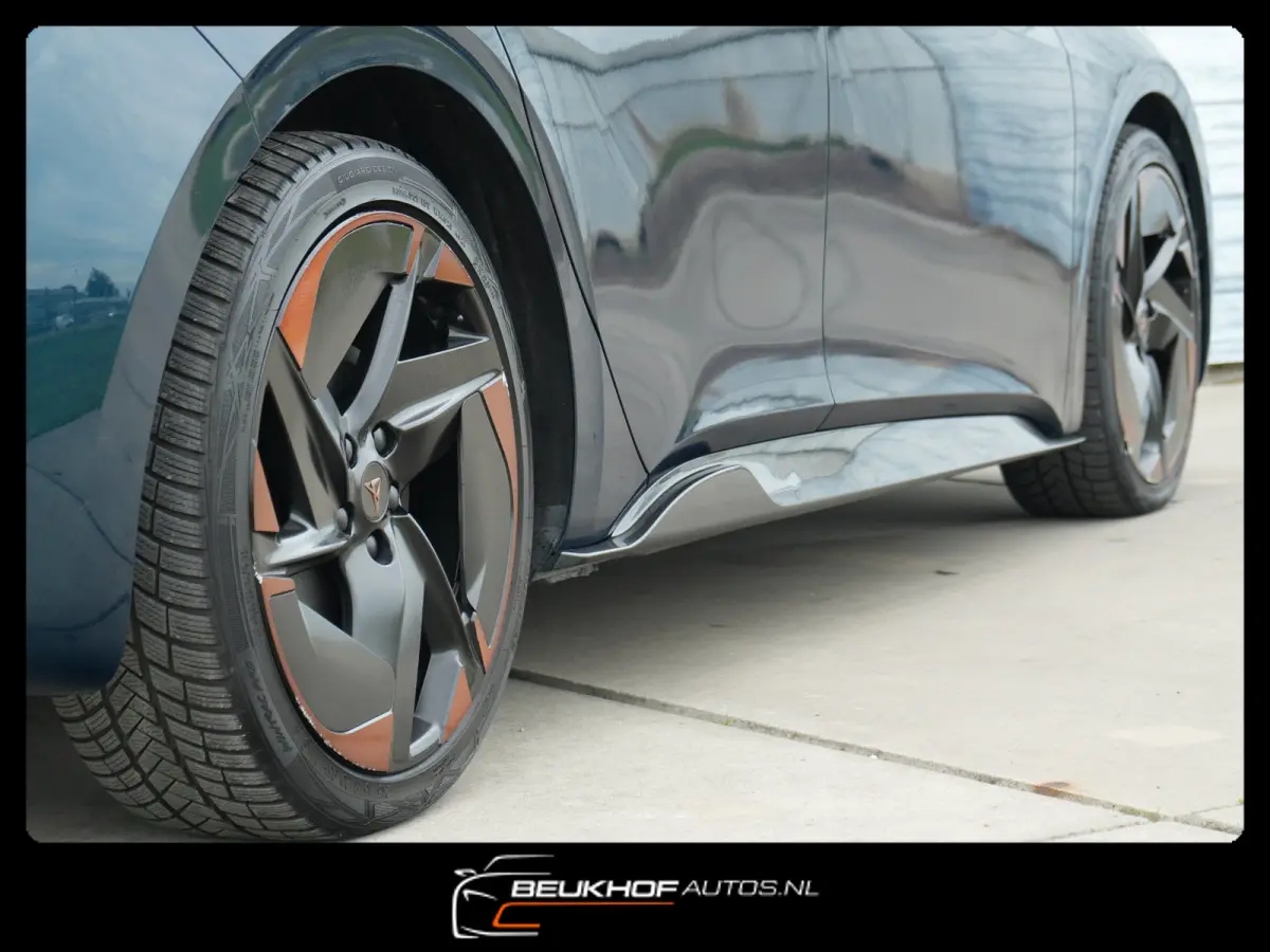 Copper Edition One 62 kWh / HUD / 360Cam / Pano