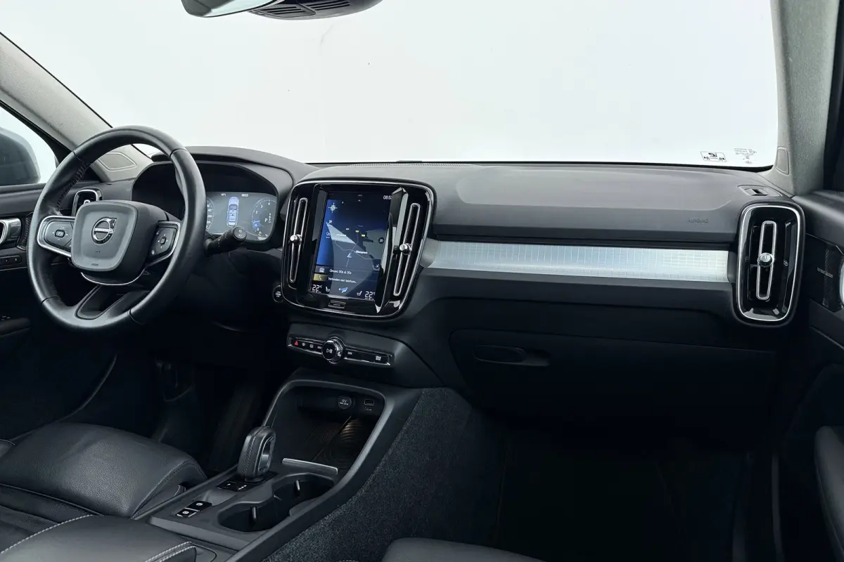2.0 T5 AWD Intro Edition | Uitklap Trekhaak | Panoramadak | Org NL | Leer | Harman/Kardon | Dealer Ond. | Adap. Cruise