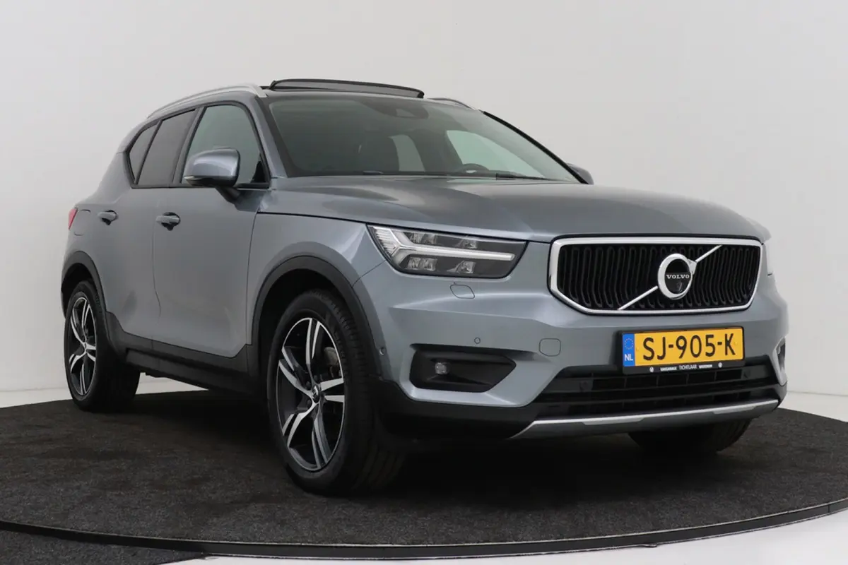 2.0 T5 AWD Intro Edition | Uitklap Trekhaak | Panoramadak | Org NL | Leer | Harman/Kardon | Dealer Ond. | Adap. Cruise