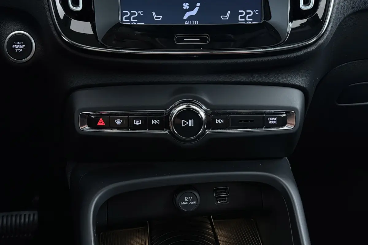 2.0 T5 AWD Intro Edition | Uitklap Trekhaak | Panoramadak | Org NL | Leer | Harman/Kardon | Dealer Ond. | Adap. Cruise