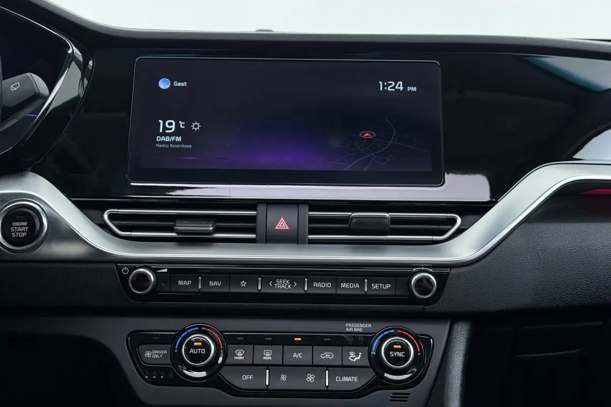 1.6 GDi PHEV ExecutiveLine | 28.000 KM! | Org NL | Trekhaak | Schuif-/Kanteldak | CarPlay | Camera | Digital Cockpit |